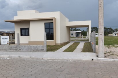 Casa Nova à Venda no Novo Jardim – Balneário Gaivota/SC | 2 Dormitórios | 300m² de Terreno