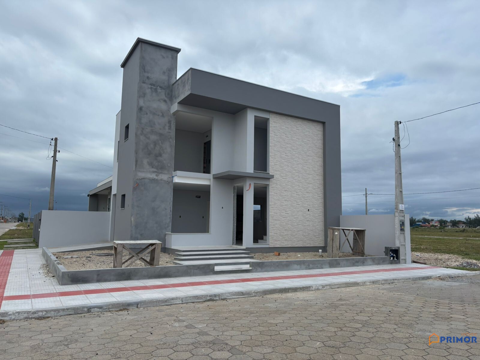 Sobrado Alto Padrão a Poucos Passos do Mar