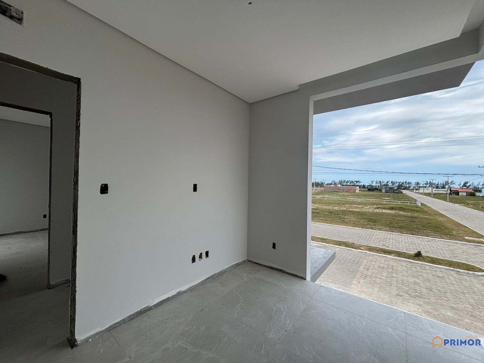 Sobrado Alto Padrão a Poucos Passos do Mar